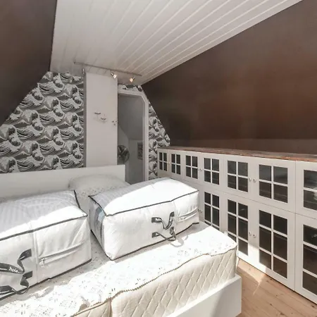 Holiday home Three-bedroom Holiday In Idestrup *