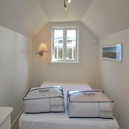 Holiday home Three-bedroom Holiday In Idestrup *