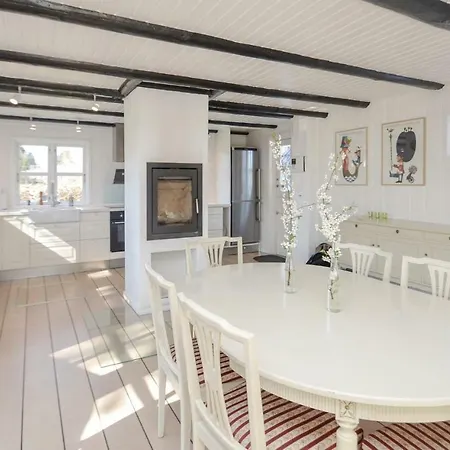 בית נופש Three-bedroom Holiday In Idestrup